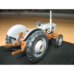 1:50 MASSEY FERGUSON FE 35  1956 1:43